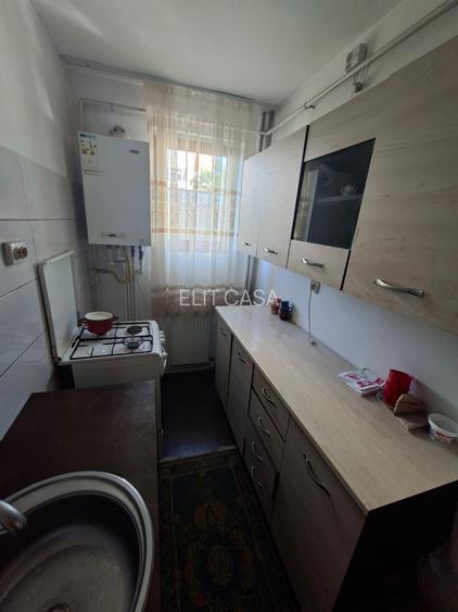 Apartament 2 camere, etajul 4/10, zona Tatarasi - 2