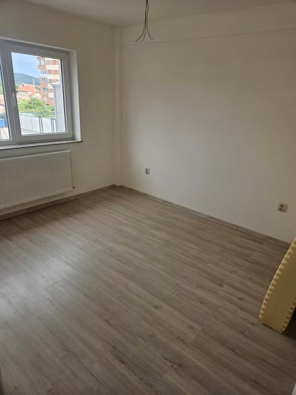 Apartament 3 camere Sebeș, bloc nou, balcon si parcare