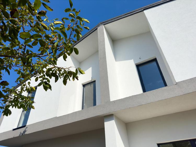 Casa tip duplex 150mp utili 4 camere 3 bai Finisat Jucu Km 17