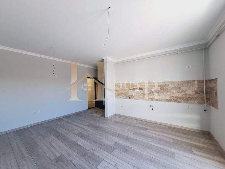 BLOC FINALIZAT TIP VILA. STRADA ASFALTATA. GRADINA PRIVATA.