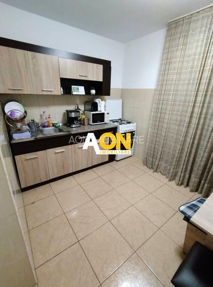 Apartament 3 camere, 68 mp utili, Cetate, zona Piata Cetate - 2