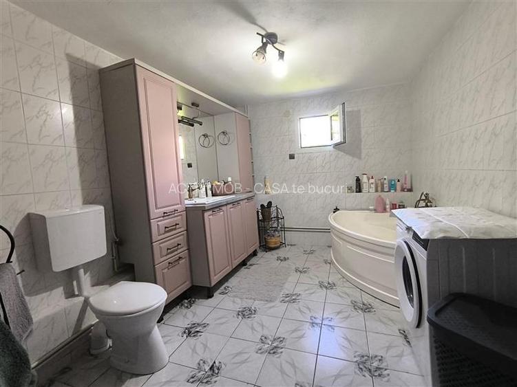 Resita Casa cocheta, P+1,  Zona Muncitoresc, 135 Mp - 9