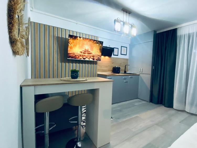Mamaia Sat prima linie la Mare doua studiouri etaj 2 si 3 moderne