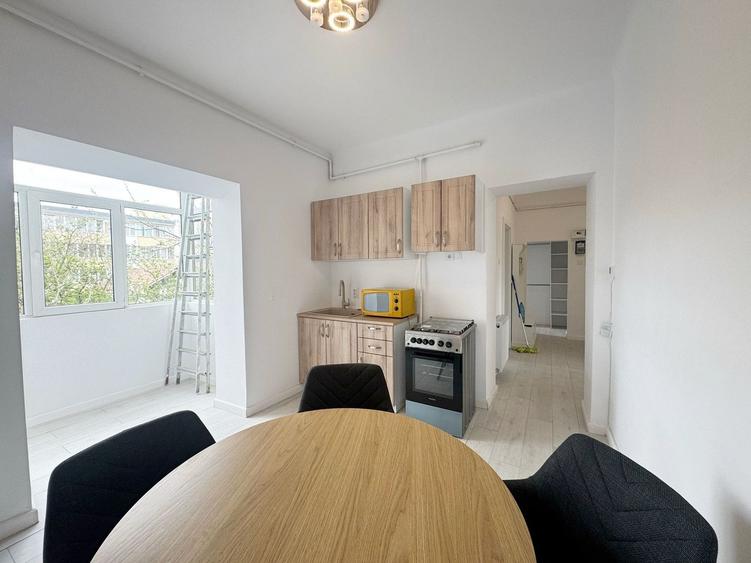 0% comision 2 camere decomandate, orientare Sud, langa Hilton, Central