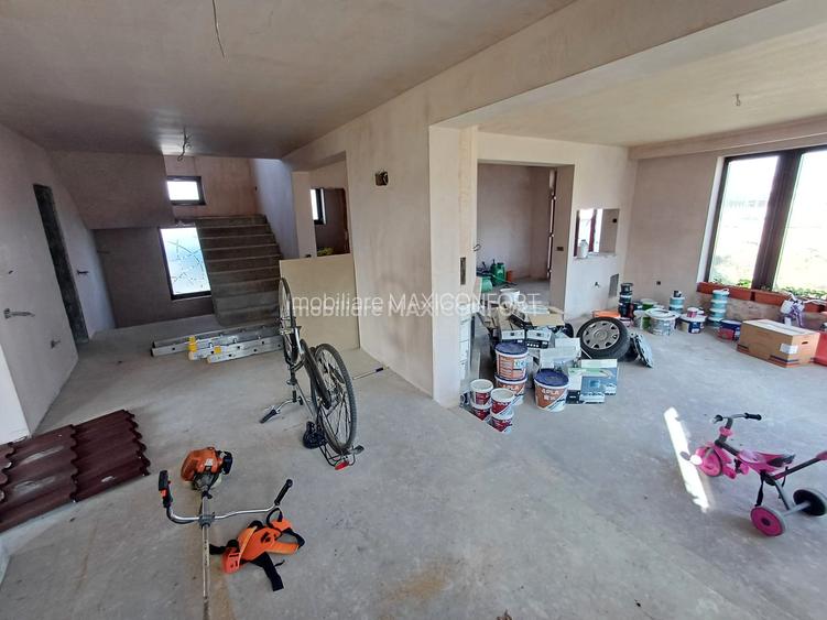 Inchiriere casa D+P+P+M - Imobiliare MAXICONFORT - 2