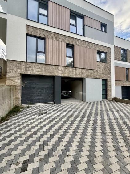 De vânzare - Duplex cu 4 camere semifinisat - Tăuți - 160 mp util - Florești