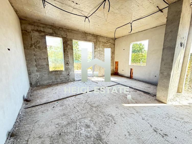 Casă0 modernă tip duplex de vânzare în Giarmata