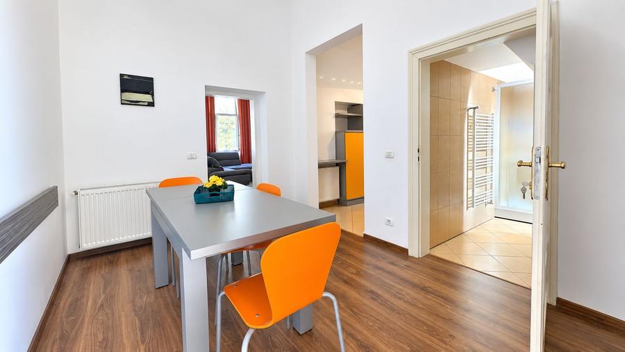 De vanzare/ Închiriat apartament istoric confort lux ultracentral Arad
