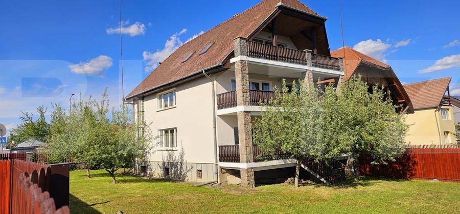 Casă, de vanzare, cu 6 camere, 300 mp, zona semicentrala