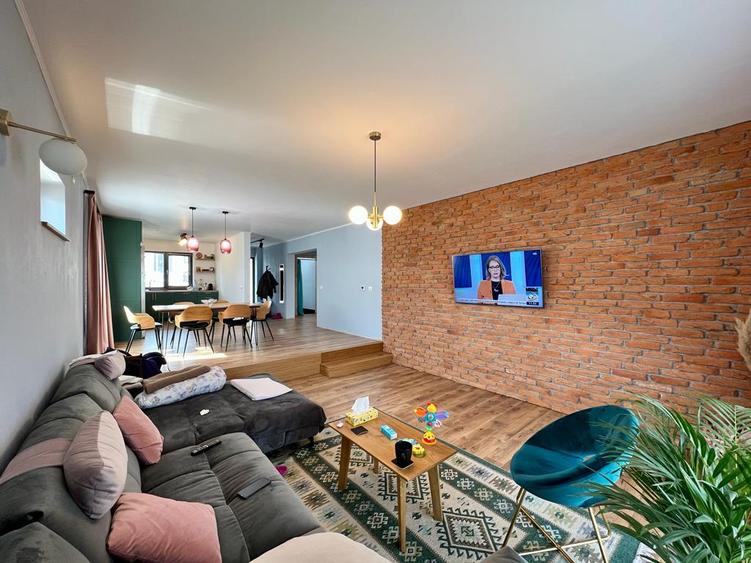 Casa noua 200mp cu teren 600mp finisata mobilata 250.000eur neg