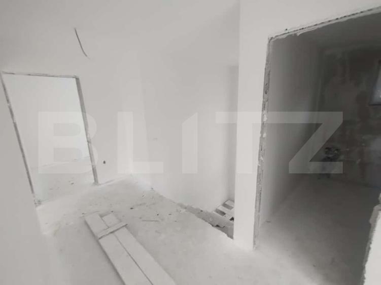 Casa 111 mp,pe 2 nivele cu 4 camere,570 mp teren,zona Valea Jelnei