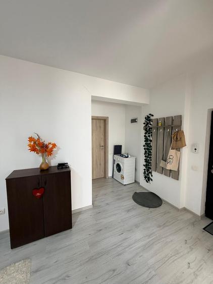 Inchiriez Apartament 2 camere - 42mp - Decomandat