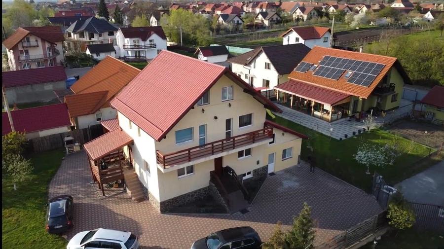 Proprietar – Casă cu 2 corpuri, 1.300 mp teren, Sânpetru Central