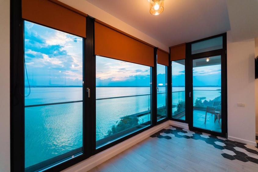 Garsonieră modernă de închiriat – Mamaia, zona Butoaie, vedere frontală la lac
