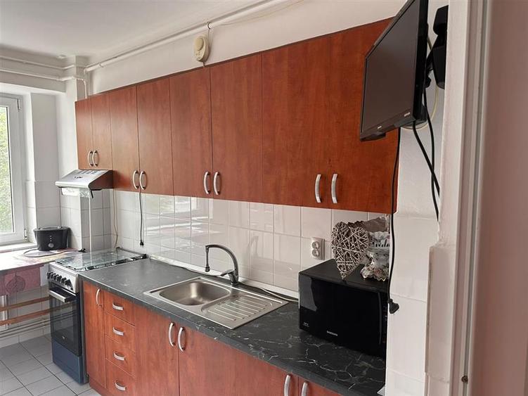 Apartament 3 camere de inchiriat | Bd. Garii | Decomandat