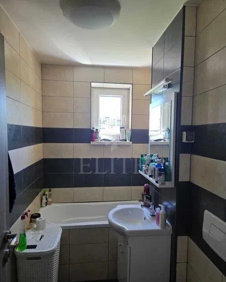 Apartament 2 camere în zona CASA RADIO