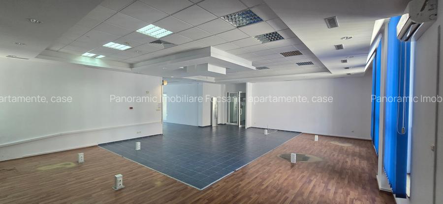 Spatiu de inchiriat (750 mp, cladire birouri), ultracentral,  Focsani, 6 eur/mp - 8