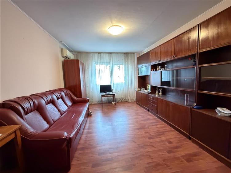 Apartament 2 camere, etajul 3, decomandat- Nicolina