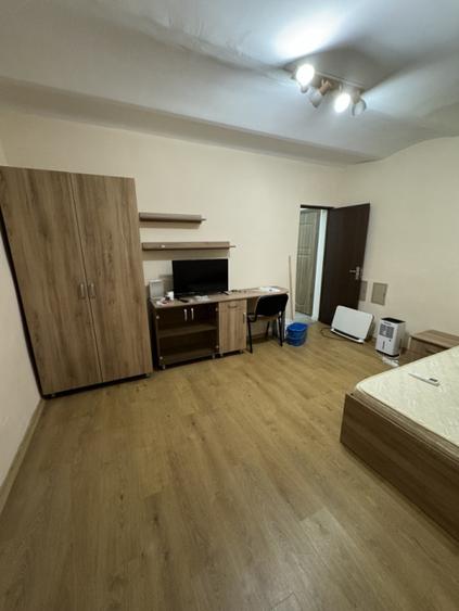 Garsonieră, 28 mp, recent renovată, zona ultracentrală, UMF