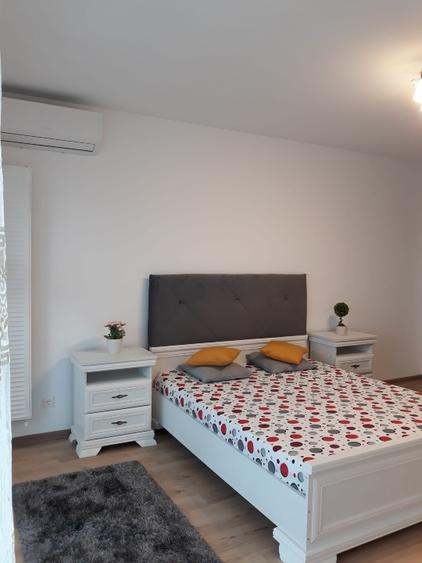 Particular închiriez garsonieră cu parcare subterană, Moghioros Park Residence