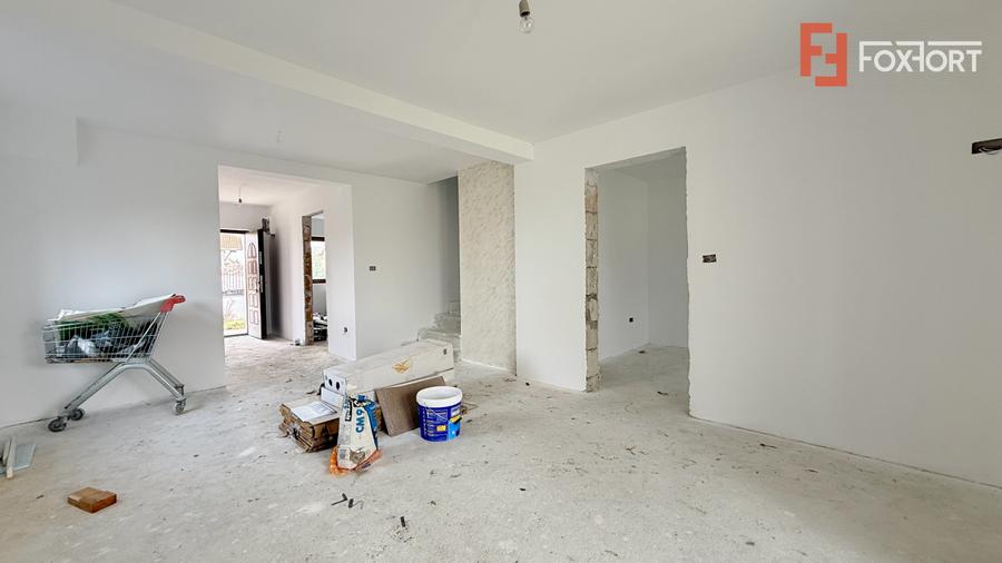 Duplex de vanzare 5 camere cu toate utilitatile - Mosnita Noua