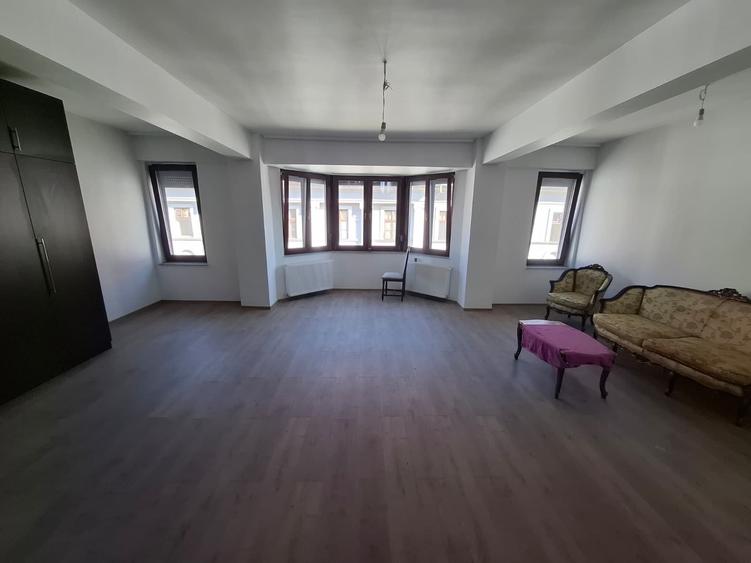 Inchiriez apart 3 camere Boul Rosu ID: RH-45633-property