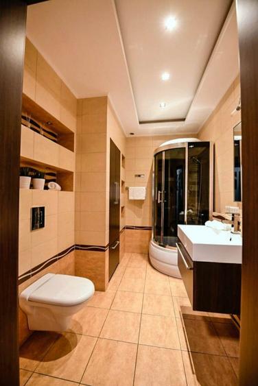 Ap Modern cu 3 camere 100 mp - Bloc nou, gaze, Parcare Privata - Termen Lung