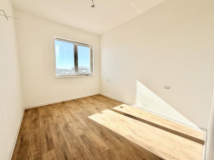 Duplex 4 camere izolat fonic - pozitie excelenta - cartier asfaltat - Mosnita