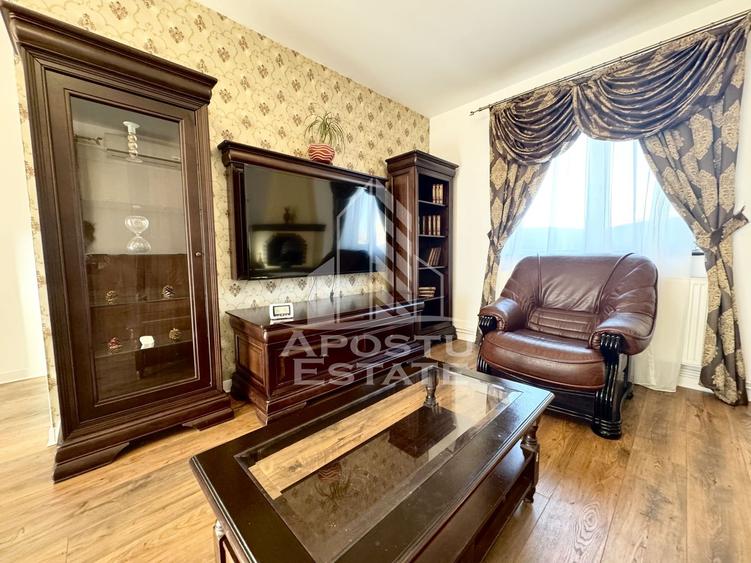 Casa individuala cu 5 camere si 3 bai mobilata in Giroc la asfalt