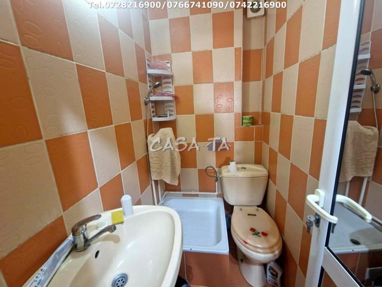 Apartament 3 camere, situat in Rovinari , Str. Plopilor