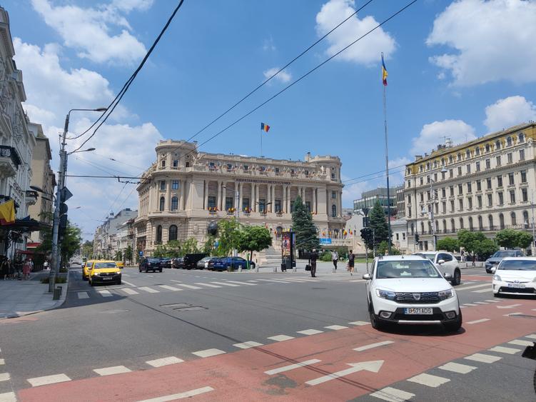 Universitate - Calea Victoriei, Casa Armatei, iedal investitie