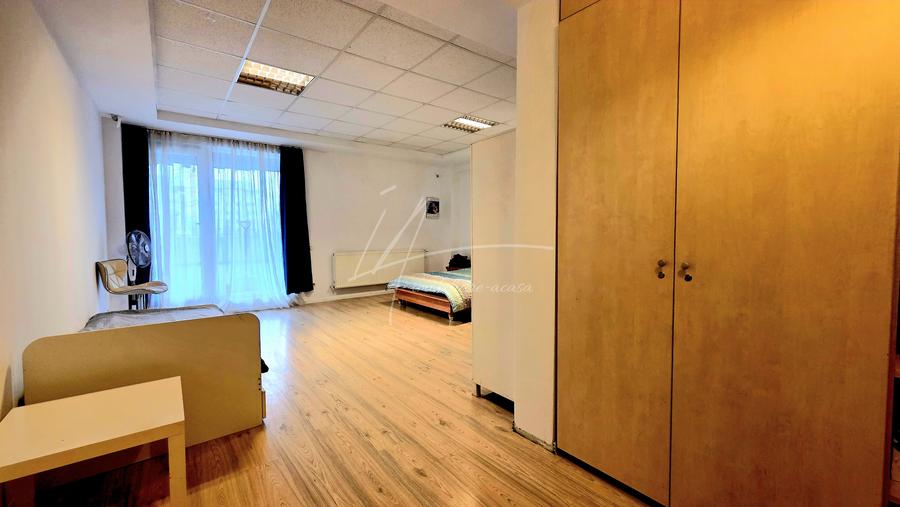 Apartament cu 5 camere-239 mp. utili si terasa 356 mp. in Prel. Ghencea-parter