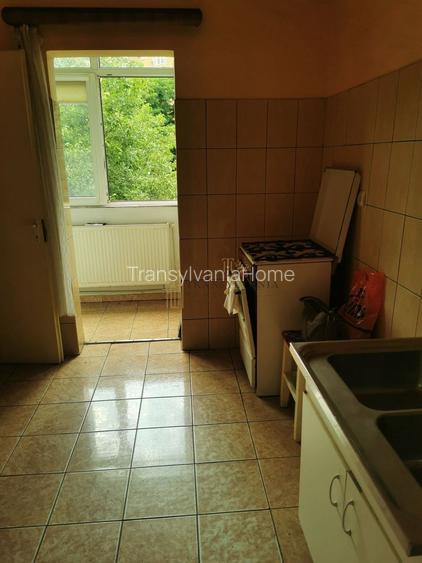Apartament decomandat, 2 camere,  zona Vasile Aron - 3