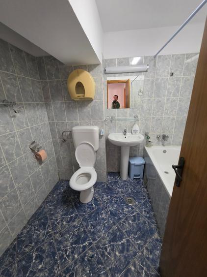 Duplex pe B-ul Unirii, rond Alba Iulia, bloc stradal, vedere mixta