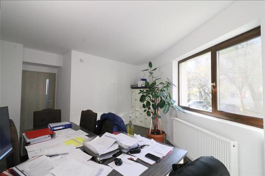 Apartament Nicolina, Str. Orientului, 6 camere, 3 locuri de parcare