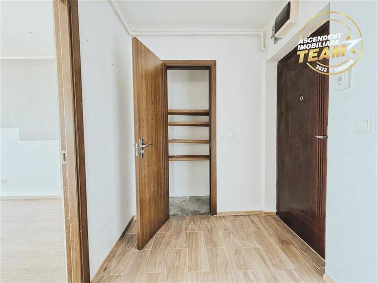 Apartament decomandat cu panorama spectaculoasa, Simeria, Str. Dealului, Sfantu