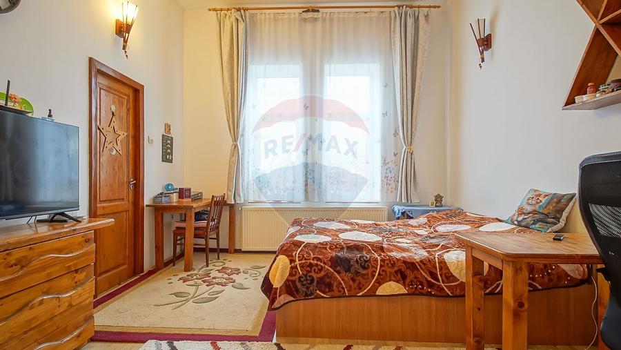 Comision 0% | Garsonieră la casă, curte comună– Matei Basarab