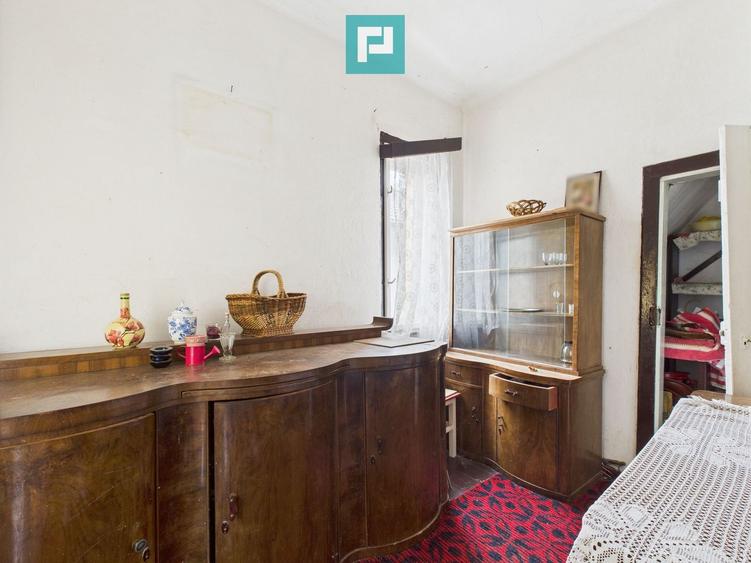 Apartament la casă cu 3 camere în Pârneava