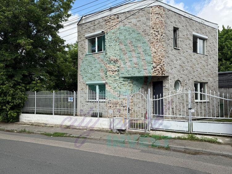 Casa receptionata in 2025 singura in curte