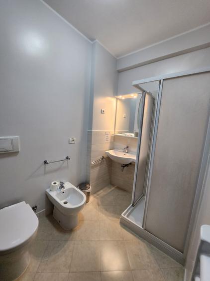 Apartament 3 camere 2 bai intrare Mamaia pe partea cu marea Mobilat utilat Lux