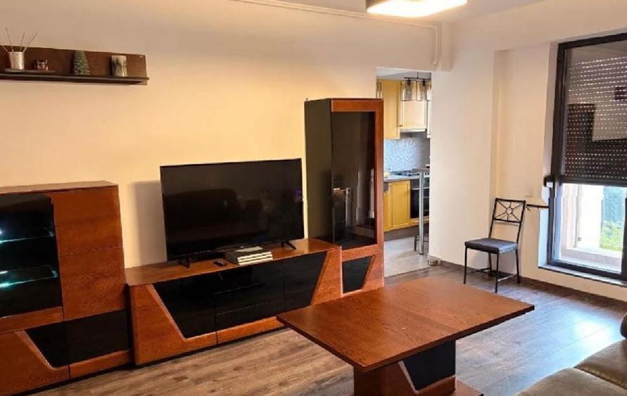 Calea Calarasilor ,P-ta Muncii metrou,bl.2020,et.4/8,CENTRALA,mobilat,utilat,AC