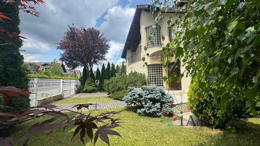 VILA PREMIUM DE INCHIRIAT IN GREEN VALLEY