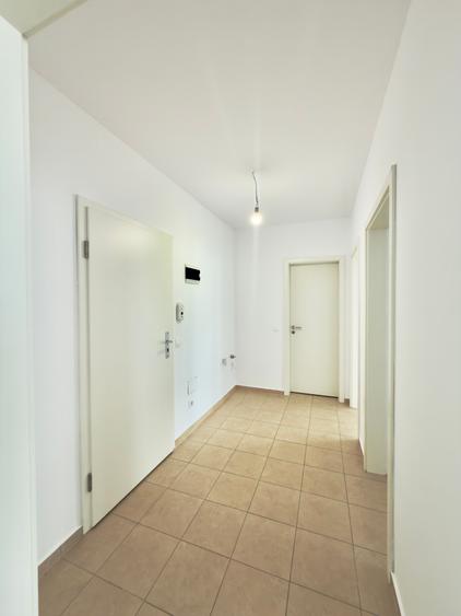 Apartament cu 2 camere de vanzare in Avantgarden Bartolomeu,nemobilat,et 3/8