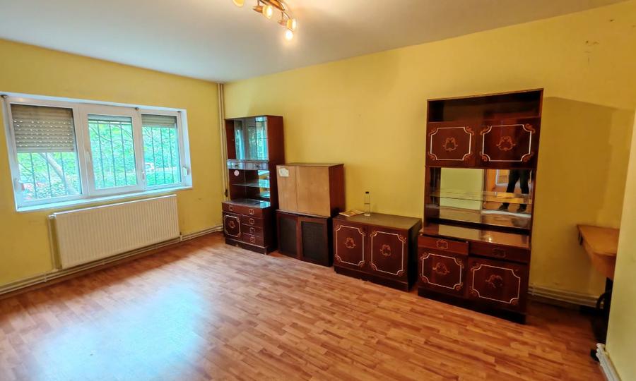 Apartament pretabil cabinete, birouri