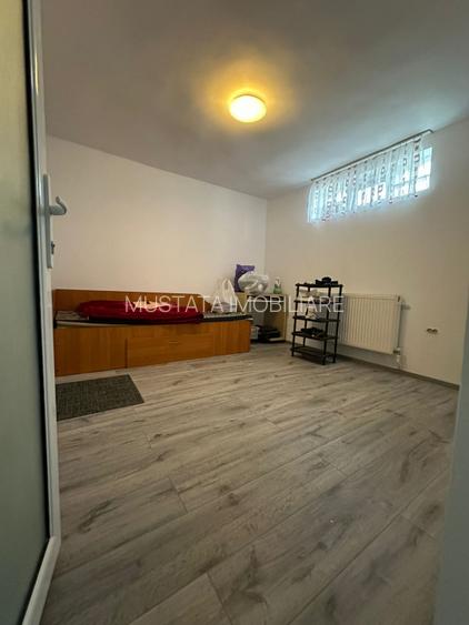 - Casa Parter+Mansarda, zona Islaz. - 4