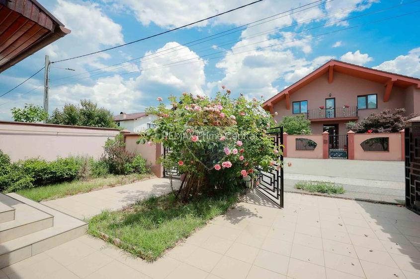 De vânzare casă - duplex cu 4 camere, panouri fotovoltaice -Sântandrei