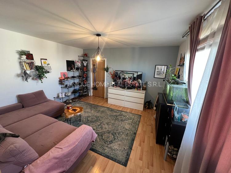 Titan : Apartament cu 2 camere, la 3 minute de metrou Titan si parcul IOR !