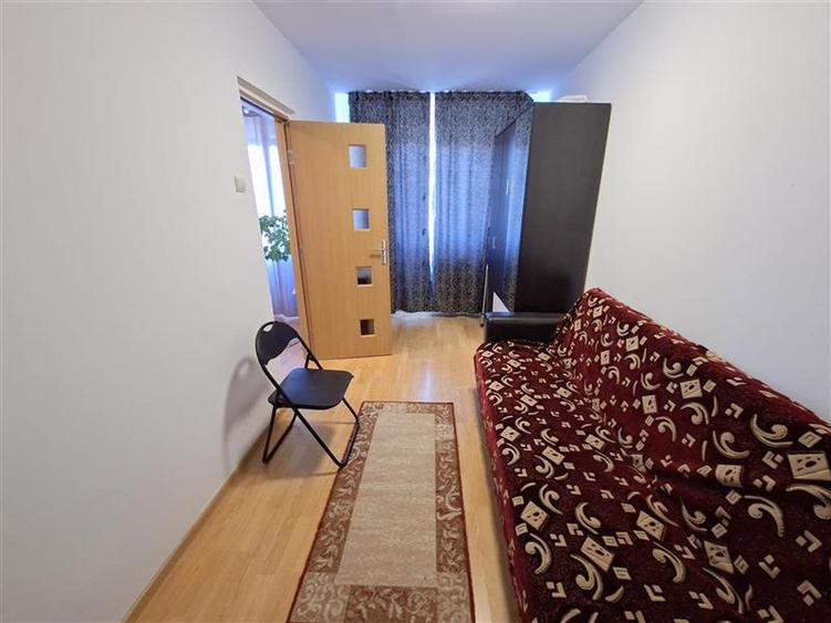 Apartament 3 camere, renovat, mobilat si utilat, zona Cora