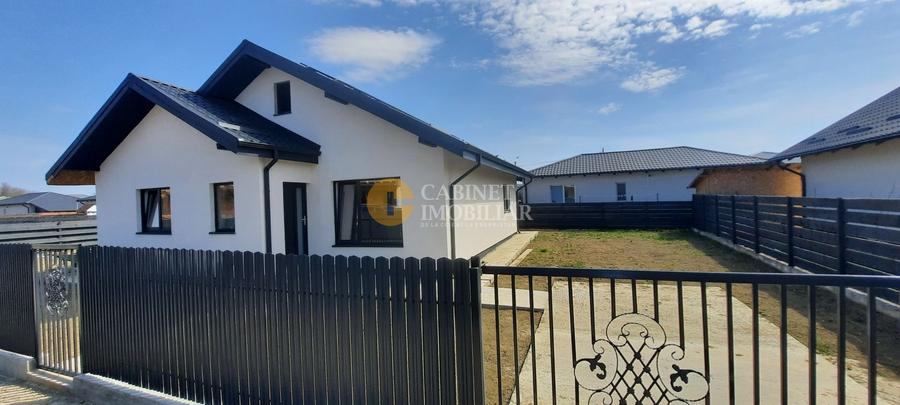 🏡 CASĂ DEOSEBITĂ  PLAN PARTER + MANSARDĂ  - VOINESTI - 110.000 EURO 🏡