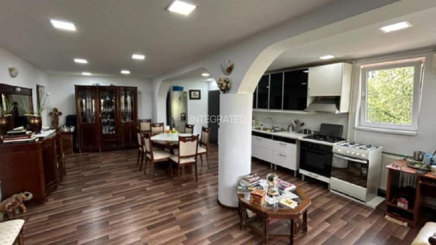 UNIVERSITATE, Apartament 3 camere - etaj 3 - 2